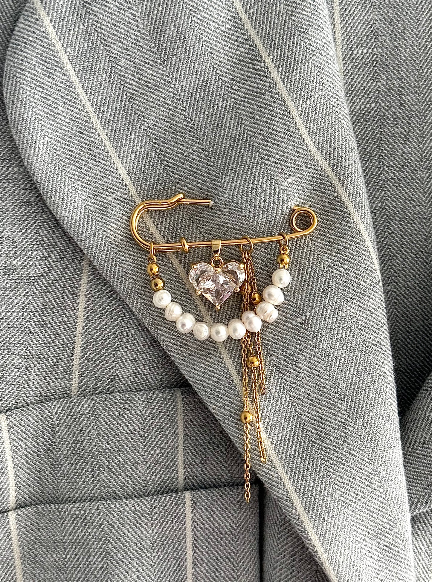 Broš “Pearl Heart”